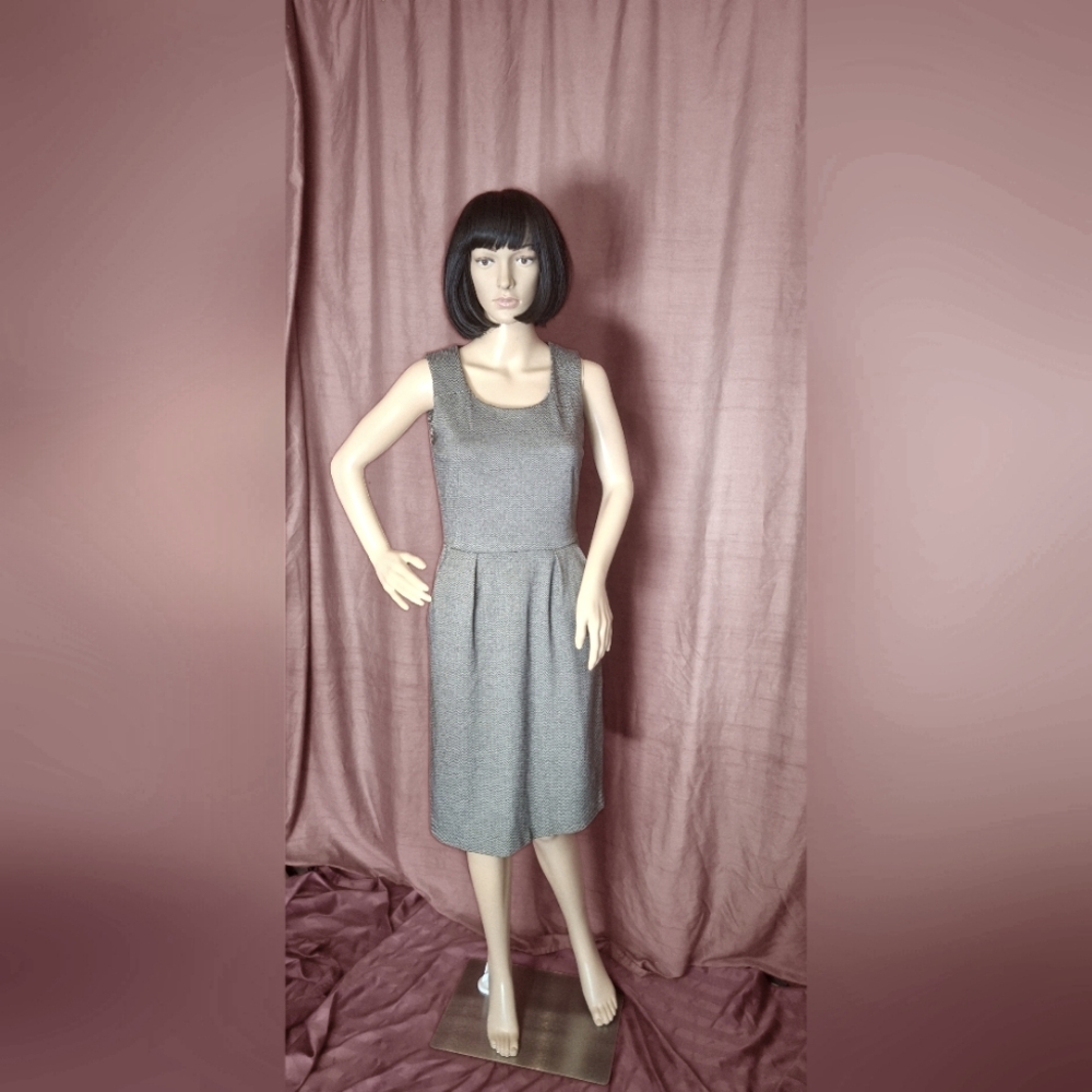 Calvin Klein/ size 5 / sleeveless dress